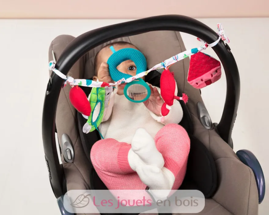 Chaperon Rouge en promenade - Lilliputiens