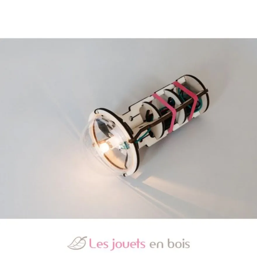 Fabrique une lampe torche - Koa Koa