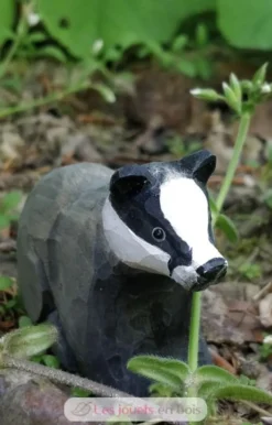 Figurine blaireau en bois noir et blanc - Wudimals