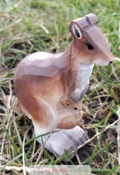 Figurine Kangourou en bois, noir - Wudimals