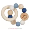 Hochet en bois et silicone étoile bleu - Goki