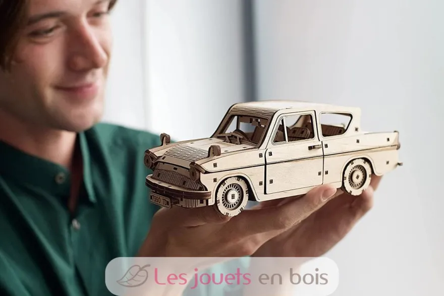 La voiture volante Ford Anglia - Puzzle 3D mécanique en bois - Ugears