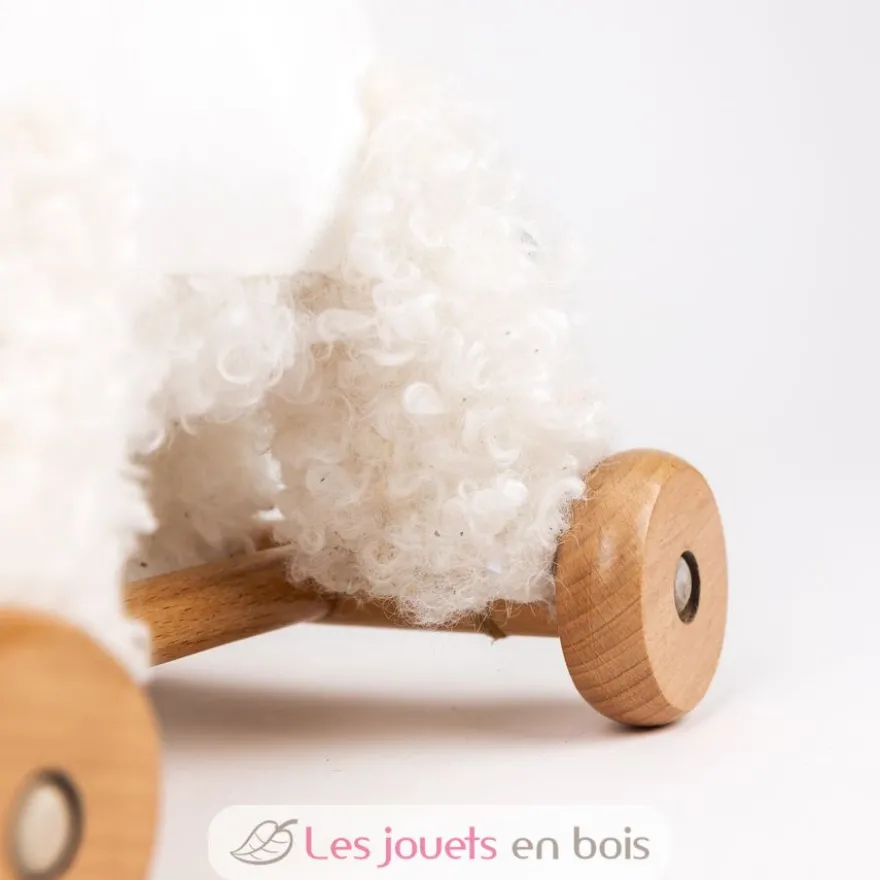 Lola le chien à tirer blanc - Egmont Toys