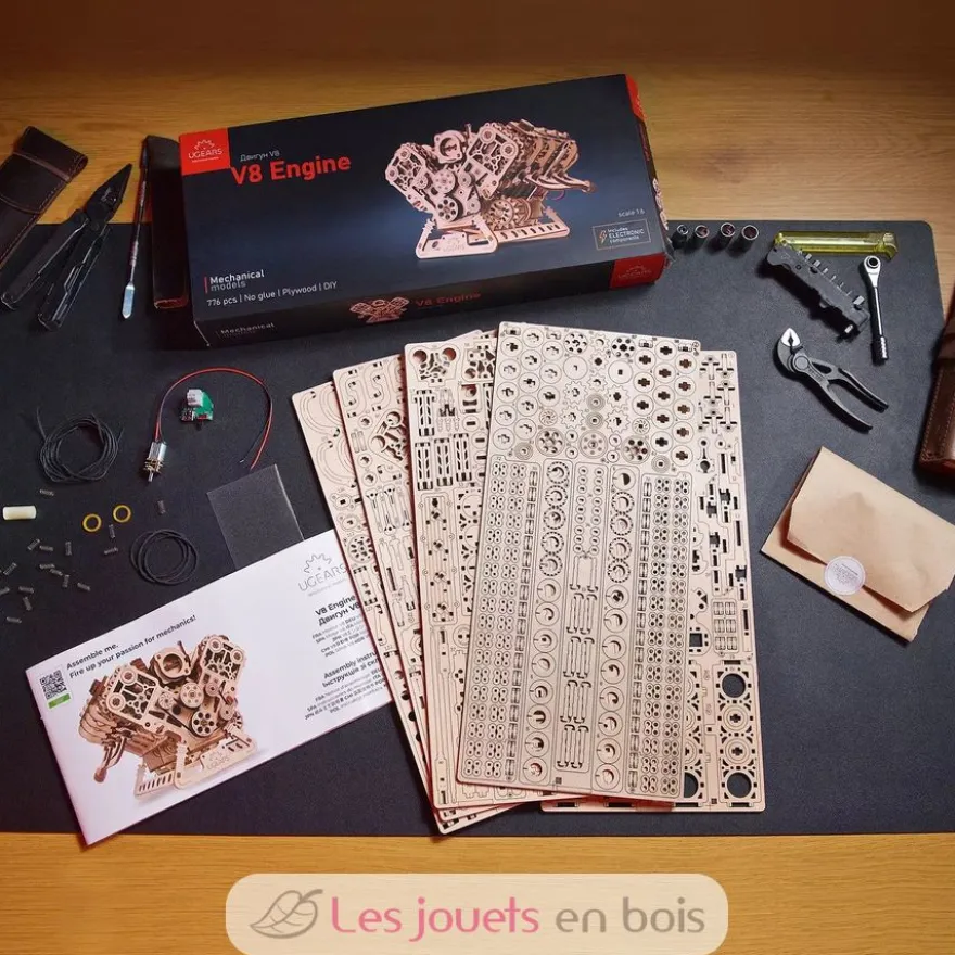 Moteur V8 - Puzzle 3D mécanique en bois - Ugears