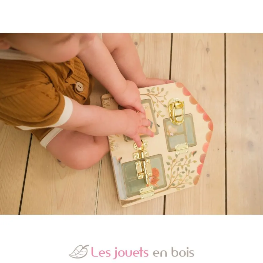 Tableau d'activités en bois avec loquets - Egmont Toys