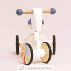 Tricycle en bois arc-en-ciel - Le Toy Van