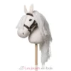 Tête de cheval blanc à chevaucher - ByAstrup